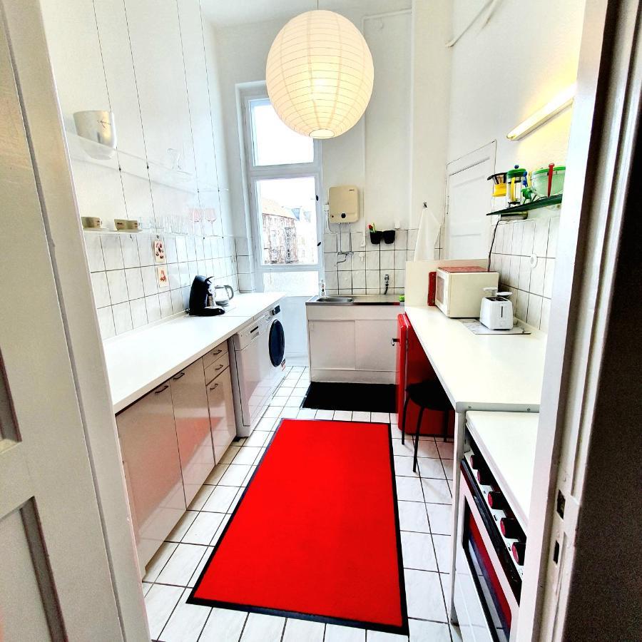 3 Large With 2 Separate Bedbrooms Close To Centre Near Kudamm And Kadewe Apartamento