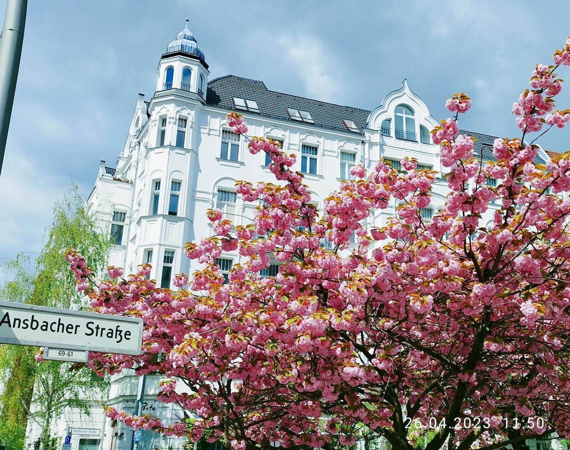 Apartamento 3 Large With 2 Separate Bedbrooms Close To Centre Near Kudamm And Kadewe Berlim