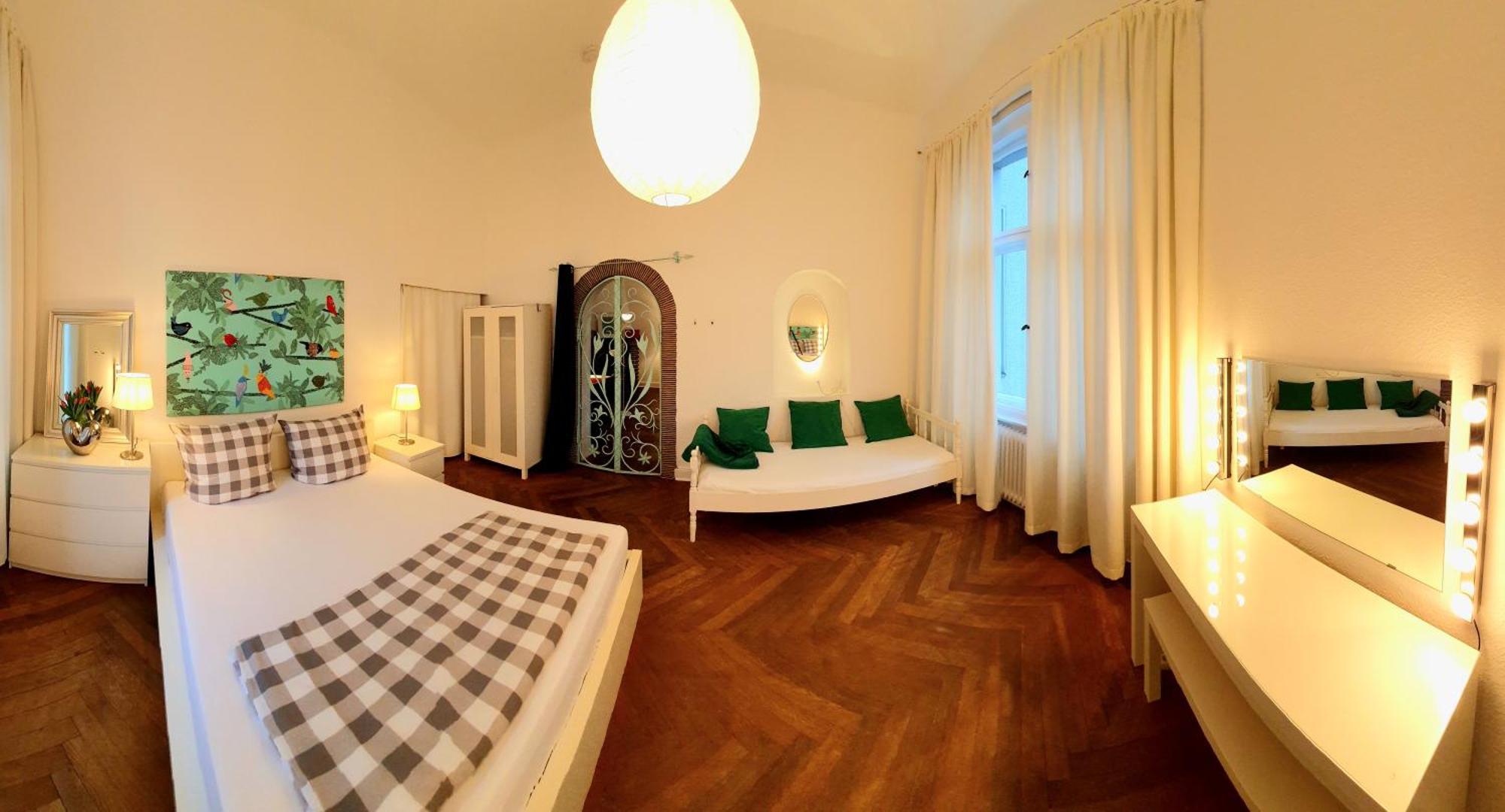Appartement 3 Large With 2 Separate Bedbrooms Close To Centre Near Kudamm And Kadewe *